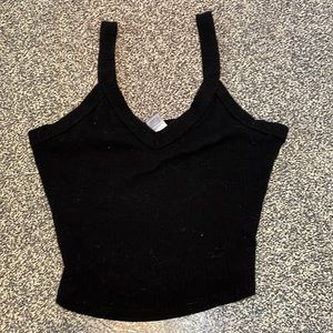 Rib-knit black v neck cropped top
